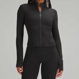 Women’s brand new black lululemon define cropped jacket nulu